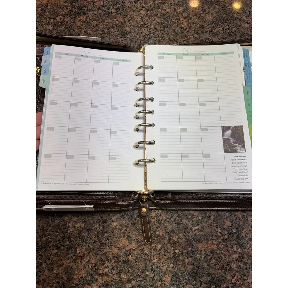 Franklin Covey Classic Brown Planner Starter System NIB 10x8